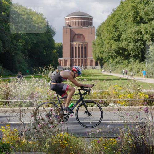 14.09.2025 - Stadtparktriathlon Michael Burmester http://msf.ph/oto/8902395 14.09.2025 13:29:33 Radfahren 1548, 1577 meine-sportfotos.de