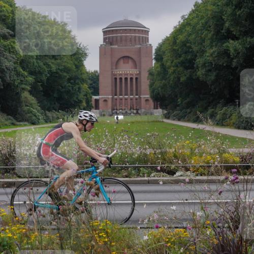 14.09.2025 - Stadtparktriathlon Michael Burmester http://msf.ph/oto/8902419 14.09.2025 09:37:10 Radfahren 423, 500 meine-sportfotos.de