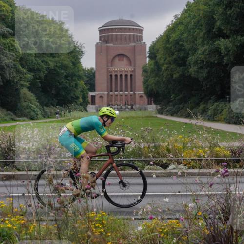 14.09.2025 - Stadtparktriathlon Michael Burmester http://msf.ph/oto/8902425 14.09.2025 09:37:55 Radfahren 399, 434 meine-sportfotos.de