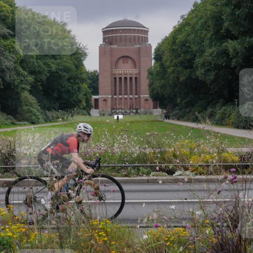14.09.2025 - Stadtparktriathlon Michael Burmester http://msf.ph/oto/8902435 14.09.2025 09:38:35 Radfahren 450, 474 meine-sportfotos.de