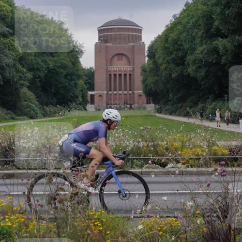 14.09.2025 - Stadtparktriathlon Michael Burmester http://msf.ph/oto/8902452 14.09.2025 09:40:10 Radfahren 454, 464, 481, 482 meine-sportfotos.de