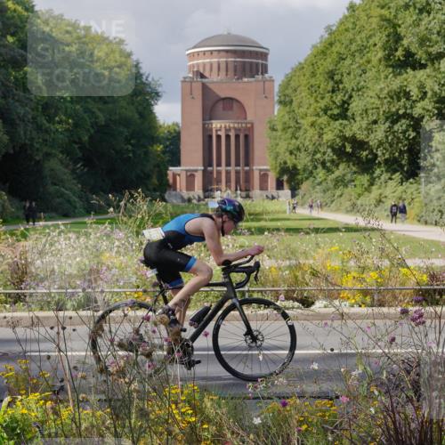 14.09.2025 - Stadtparktriathlon Michael Burmester http://msf.ph/oto/8902477 14.09.2025 13:32:23 Radfahren 1496, 1518, 1546 meine-sportfotos.de