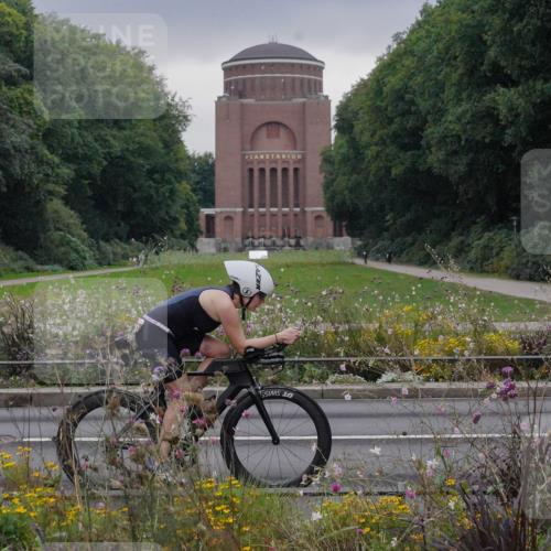 14.09.2025 - Stadtparktriathlon Michael Burmester http://msf.ph/oto/8902480 14.09.2025 09:40:57 Radfahren 420, 440, 442, 503 meine-sportfotos.de