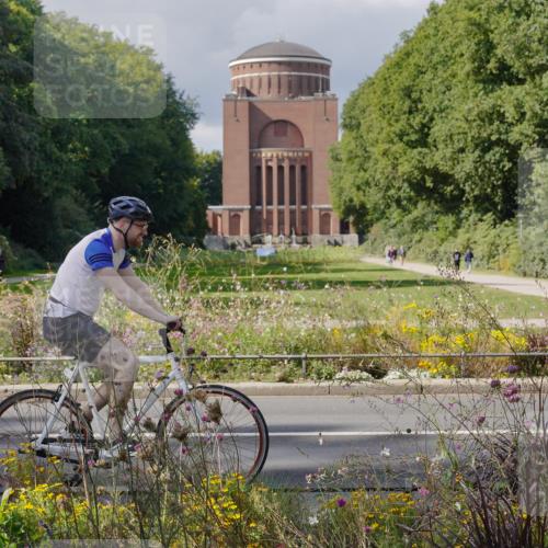 14.09.2025 - Stadtparktriathlon Michael Burmester http://msf.ph/oto/8902481 14.09.2025 13:32:32 Radfahren 1475, 1561, 1597 meine-sportfotos.de