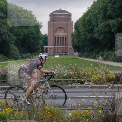 14.09.2025 - Stadtparktriathlon Michael Burmester http://msf.ph/oto/8902512 14.09.2025 09:42:21 Radfahren 438, 460, 462, 479, 497 meine-sportfotos.de