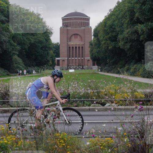 14.09.2025 - Stadtparktriathlon Michael Burmester http://msf.ph/oto/8902533 14.09.2025 09:43:36 Radfahren 456, 494, 504, 505 meine-sportfotos.de
