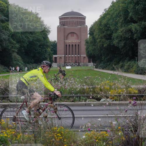 14.09.2025 - Stadtparktriathlon Michael Burmester http://msf.ph/oto/8902535 14.09.2025 09:43:40 Radfahren 456, 494, 505 meine-sportfotos.de