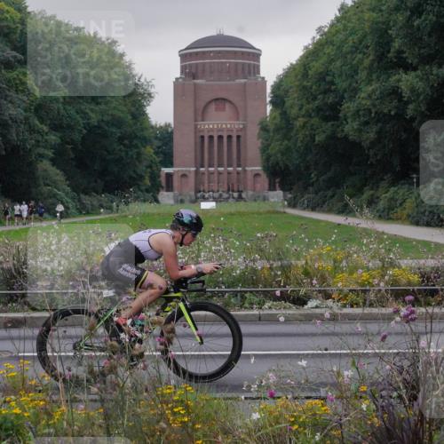 14.09.2025 - Stadtparktriathlon Michael Burmester http://msf.ph/oto/8902537 14.09.2025 09:43:44 Radfahren 467, 494, 505 meine-sportfotos.de