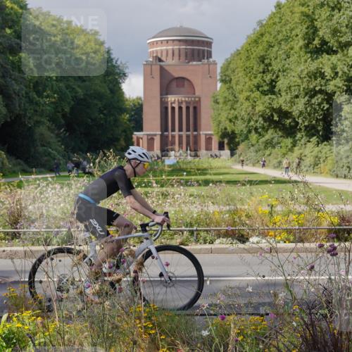 14.09.2025 - Stadtparktriathlon Michael Burmester http://msf.ph/oto/8902547 14.09.2025 13:34:37 Radfahren 1442, 1454, 1467, 1498, 1507, 1553, 1583, 1591 meine-sportfotos.de