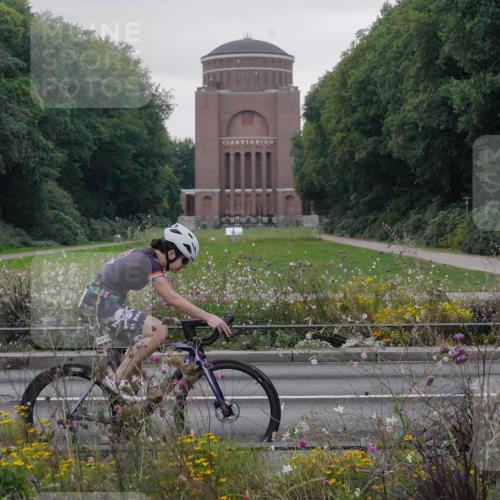 14.09.2025 - Stadtparktriathlon Michael Burmester http://msf.ph/oto/8902556 14.09.2025 09:45:49 Radfahren 453 meine-sportfotos.de