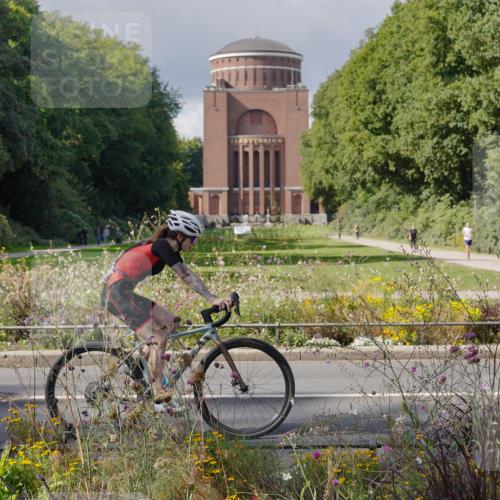 14.09.2025 - Stadtparktriathlon Michael Burmester http://msf.ph/oto/8902565 14.09.2025 13:35:23 Radfahren 1447, 1489, 1527, 1587 meine-sportfotos.de