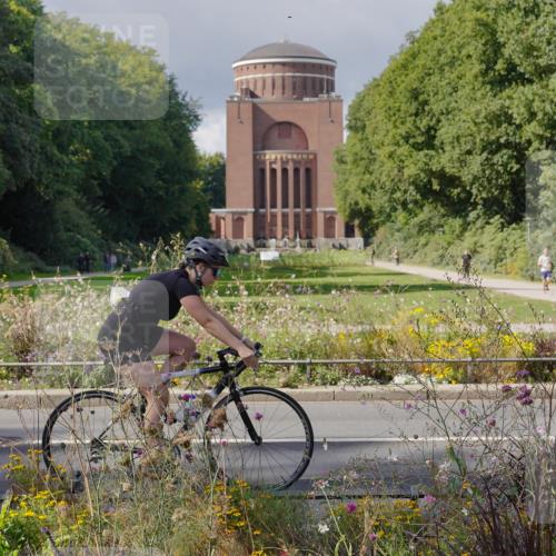 14.09.2025 - Stadtparktriathlon Michael Burmester http://msf.ph/oto/8902567 14.09.2025 13:35:25 Radfahren 1447, 1489, 1527, 1587 meine-sportfotos.de
