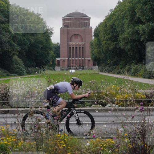 14.09.2025 - Stadtparktriathlon Michael Burmester http://msf.ph/oto/8902572 14.09.2025 09:46:49 Radfahren 382, 471 meine-sportfotos.de