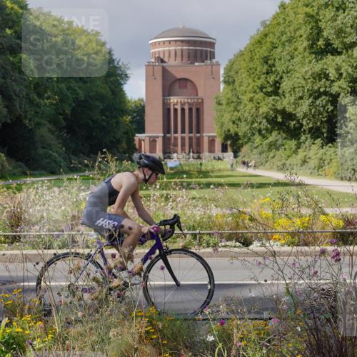 14.09.2025 - Stadtparktriathlon Michael Burmester http://msf.ph/oto/8902587 14.09.2025 13:36:10 Radfahren 1547, 1552 meine-sportfotos.de