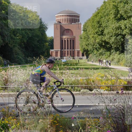 14.09.2025 - Stadtparktriathlon Michael Burmester http://msf.ph/oto/8902601 14.09.2025 13:36:55 Radfahren 1323, 1530, 1548, 1582 meine-sportfotos.de