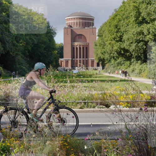 14.09.2025 - Stadtparktriathlon Michael Burmester http://msf.ph/oto/8902603 14.09.2025 13:37:02 Radfahren 1573, 1582 meine-sportfotos.de
