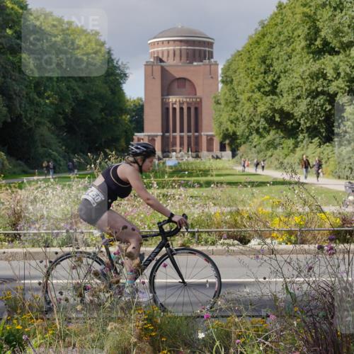 14.09.2025 - Stadtparktriathlon Michael Burmester http://msf.ph/oto/8902607 14.09.2025 13:37:21 Radfahren 1450 meine-sportfotos.de