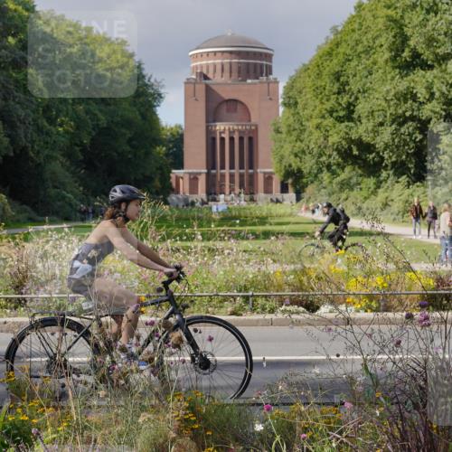 14.09.2025 - Stadtparktriathlon Michael Burmester http://msf.ph/oto/8902611 14.09.2025 13:37:32 Radfahren 1438, 1439, 1543, 1545, 1551 meine-sportfotos.de