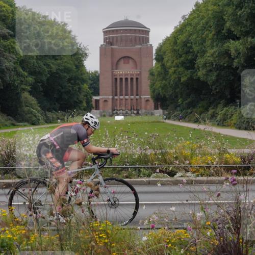 14.09.2025 - Stadtparktriathlon Michael Burmester http://msf.ph/oto/8902632 14.09.2025 09:50:11 Radfahren 445, 479, 492, 506 meine-sportfotos.de