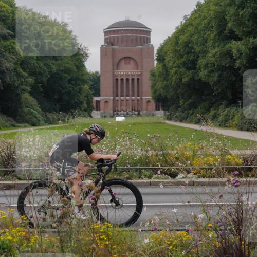 14.09.2025 - Stadtparktriathlon Michael Burmester http://msf.ph/oto/8902650 14.09.2025 09:50:48 Radfahren 498, 594, 604, 610 meine-sportfotos.de