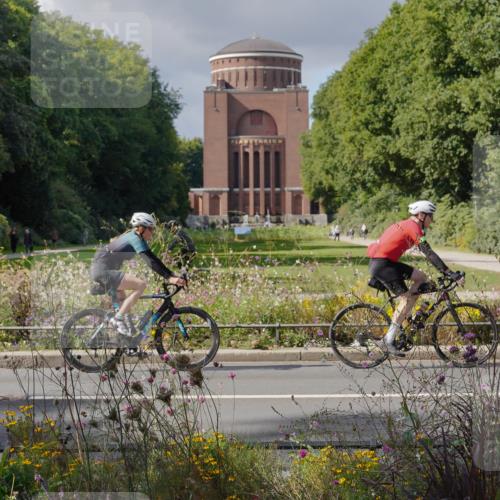 14.09.2025 - Stadtparktriathlon Michael Burmester http://msf.ph/oto/8902663 14.09.2025 13:40:45 Radfahren 1523, 1526 meine-sportfotos.de