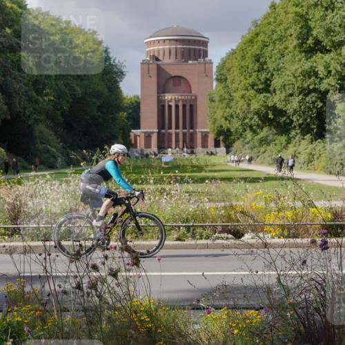 14.09.2025 - Stadtparktriathlon Michael Burmester http://msf.ph/oto/8902665 14.09.2025 13:40:46 Radfahren 1523, 1526 meine-sportfotos.de