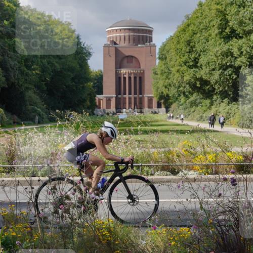 14.09.2025 - Stadtparktriathlon Michael Burmester http://msf.ph/oto/8902671 14.09.2025 13:40:52 Radfahren 1523, 1526, 1559 meine-sportfotos.de