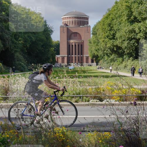 14.09.2025 - Stadtparktriathlon Michael Burmester http://msf.ph/oto/8902675 14.09.2025 13:41:05 Radfahren 1423, 1559 meine-sportfotos.de