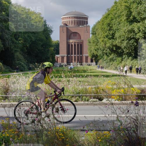 14.09.2025 - Stadtparktriathlon Michael Burmester http://msf.ph/oto/8902681 14.09.2025 13:41:27 Radfahren 1531, 1535, 1538 meine-sportfotos.de