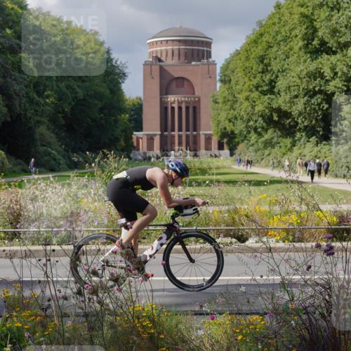 14.09.2025 - Stadtparktriathlon Michael Burmester http://msf.ph/oto/8902683 14.09.2025 13:41:30 Radfahren 1422, 1535, 1538, 1558 meine-sportfotos.de