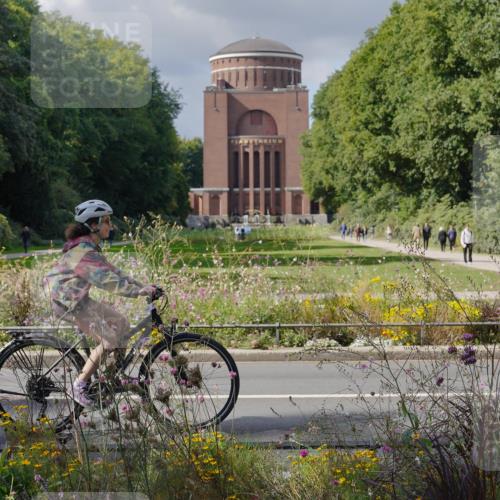 14.09.2025 - Stadtparktriathlon Michael Burmester http://msf.ph/oto/8902685 14.09.2025 13:41:35 Radfahren 1422, 1538, 1558 meine-sportfotos.de