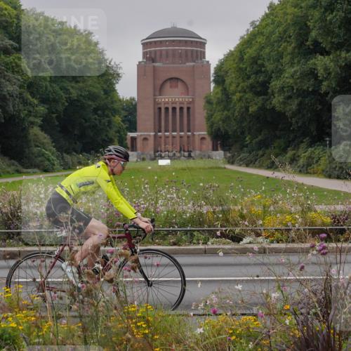 14.09.2025 - Stadtparktriathlon Michael Burmester http://msf.ph/oto/8902686 14.09.2025 09:52:13 Radfahren 456, 494 meine-sportfotos.de