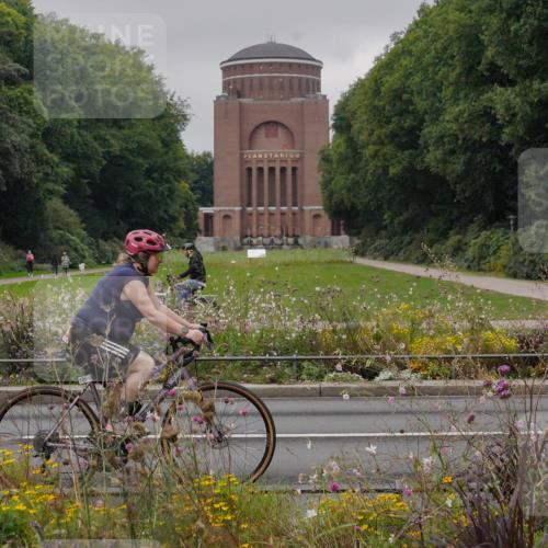 14.09.2025 - Stadtparktriathlon Michael Burmester http://msf.ph/oto/8902698 14.09.2025 09:52:48 Radfahren 556, 576, 596 meine-sportfotos.de