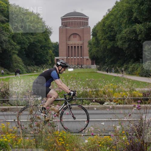 14.09.2025 - Stadtparktriathlon Michael Burmester http://msf.ph/oto/8902730 14.09.2025 09:53:59 Radfahren 511, 587 meine-sportfotos.de