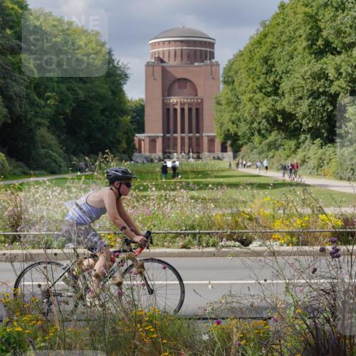 14.09.2025 - Stadtparktriathlon Michael Burmester http://msf.ph/oto/8902809 14.09.2025 13:46:15 Radfahren 1685 meine-sportfotos.de