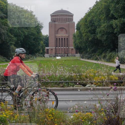 14.09.2025 - Stadtparktriathlon Michael Burmester http://msf.ph/oto/8902820 14.09.2025 09:57:14 Radfahren 542, 562, 586, 588, 594, 597, 605 meine-sportfotos.de