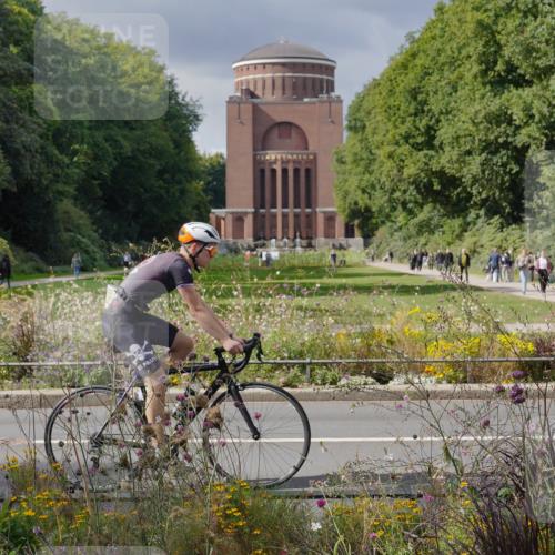 14.09.2025 - Stadtparktriathlon Michael Burmester http://msf.ph/oto/8902821 14.09.2025 13:47:41 Radfahren 1429, 1542 meine-sportfotos.de