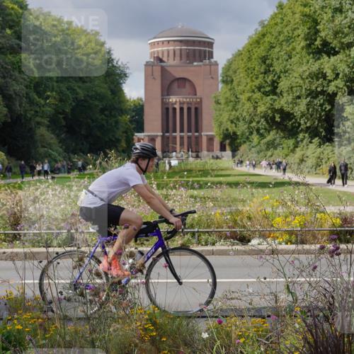 14.09.2025 - Stadtparktriathlon Michael Burmester http://msf.ph/oto/8902827 14.09.2025 13:48:26 Radfahren 1561 meine-sportfotos.de