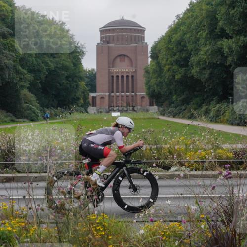 14.09.2025 - Stadtparktriathlon Michael Burmester http://msf.ph/oto/8902828 14.09.2025 09:57:22 Radfahren 446, 562, 588, 594, 597, 605 meine-sportfotos.de