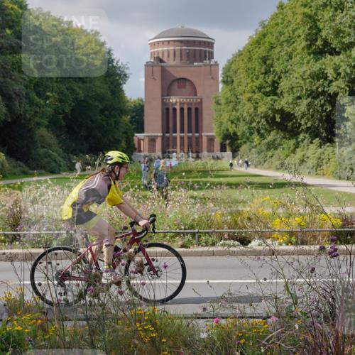 14.09.2025 - Stadtparktriathlon Michael Burmester http://msf.ph/oto/8902843 14.09.2025 13:50:57 Radfahren 1535 meine-sportfotos.de
