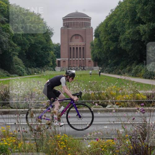 14.09.2025 - Stadtparktriathlon Michael Burmester http://msf.ph/oto/8902851 14.09.2025 09:59:01 Radfahren 537, 599, 604, 617 meine-sportfotos.de