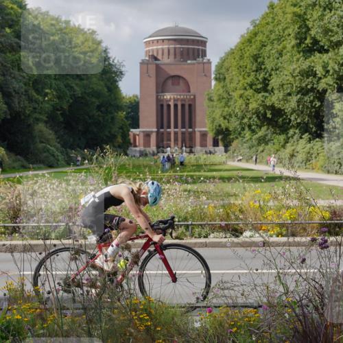 14.09.2025 - Stadtparktriathlon Michael Burmester http://msf.ph/oto/8902854 14.09.2025 13:52:03 Radfahren 1527, 1646, 1647, 1691 meine-sportfotos.de