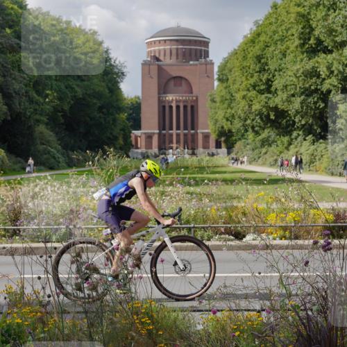 14.09.2025 - Stadtparktriathlon Michael Burmester http://msf.ph/oto/8902863 14.09.2025 13:52:38 Radfahren 1534, 1553, 1650, 1661, 1662, 1663 meine-sportfotos.de