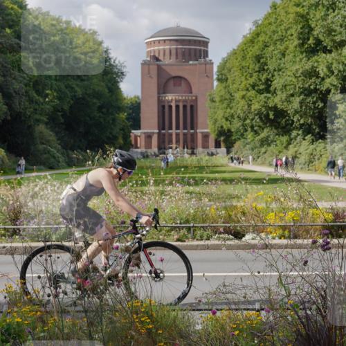 14.09.2025 - Stadtparktriathlon Michael Burmester http://msf.ph/oto/8902869 14.09.2025 13:52:42 Radfahren 1534, 1553, 1650, 1662, 1663 meine-sportfotos.de