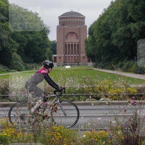 14.09.2025 - Stadtparktriathlon Michael Burmester http://msf.ph/oto/8902925 14.09.2025 10:02:11 Radfahren 525, 529, 551 meine-sportfotos.de