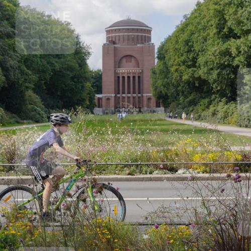 14.09.2025 - Stadtparktriathlon Michael Burmester http://msf.ph/oto/8902926 14.09.2025 13:55:54 Radfahren 1572, 1635, 1674 meine-sportfotos.de