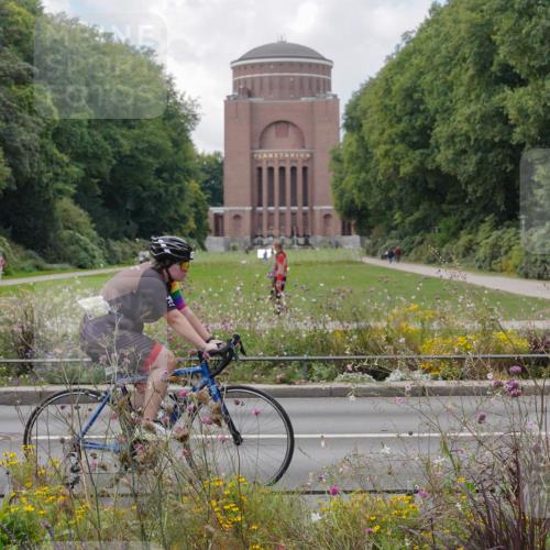 14.09.2025 - Stadtparktriathlon Michael Burmester http://msf.ph/oto/8902942 14.09.2025 13:58:24 Radfahren 1528, 1539 meine-sportfotos.de