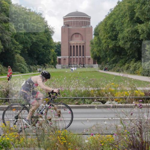 14.09.2025 - Stadtparktriathlon Michael Burmester http://msf.ph/oto/8902944 14.09.2025 13:58:29 Radfahren 1528, 1539 meine-sportfotos.de