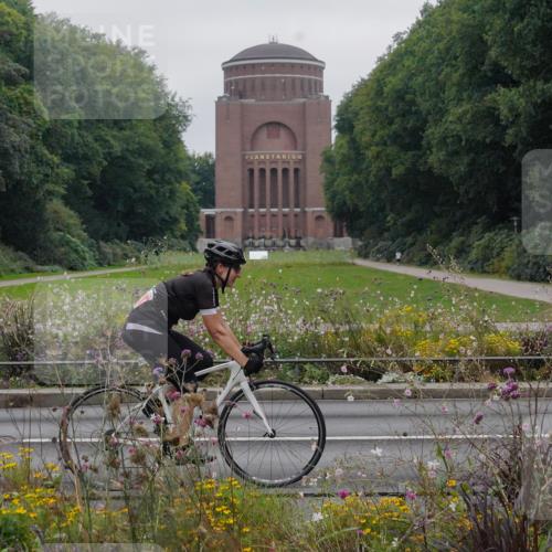 14.09.2025 - Stadtparktriathlon Michael Burmester http://msf.ph/oto/8902945 14.09.2025 10:02:43 Radfahren 571 meine-sportfotos.de
