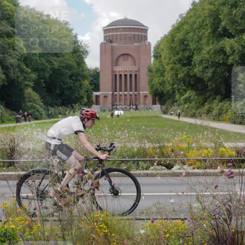 14.09.2025 - Stadtparktriathlon Michael Burmester http://msf.ph/oto/8902954 14.09.2025 14:01:42 Radfahren 1553 meine-sportfotos.de
